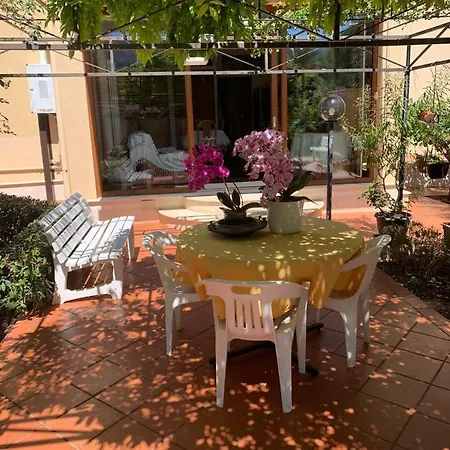 Bed & Breakfast Garden 2017 Mondello